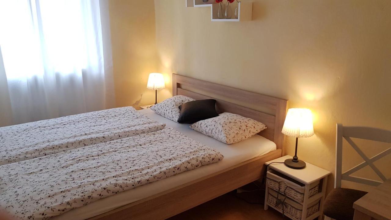 Apartman Lotos Mikulov Exterior photo